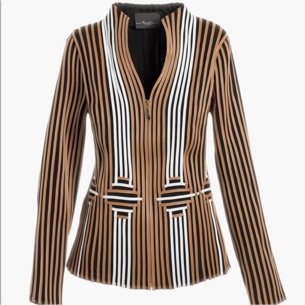 Chico’s Travelers Collection black leather Strip flatter fit Jacket size 6-8